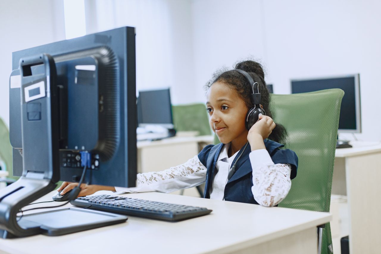Navigating the Job Market: Advice for Graduates